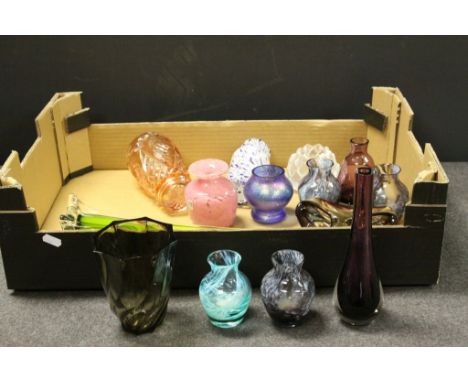 Tray of Fourteen Items of Glassware including Mdnina Vase plus other Vases and a Studio Glass Ashtray