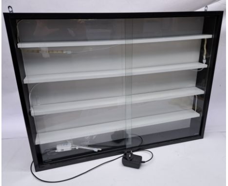 Inter Link Collecty Figure Display cabinet with light system, working. Dimensions 80cm x 9.5 cm x 60 cm. Condition good to go