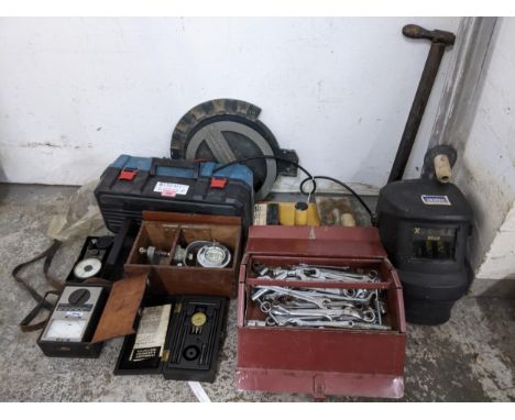 Tools to include plaster items, a biscuit cutter, Tapley broke testerLocation: 