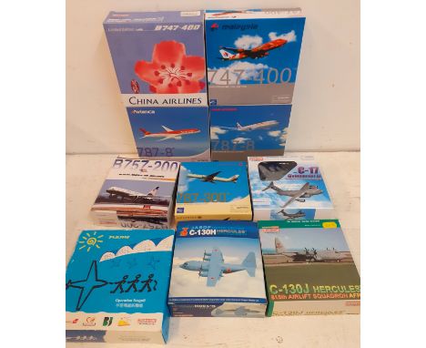 Dragon-A collection of 10 diecast model aircraft to include Warbirds Series and commercial airlines, 1:400 scale (not all box