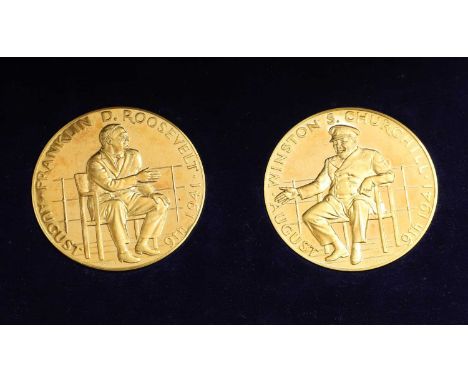 Medals, Great Britain, Elizabeth II (1952-2022), The 25th Anniversary of the Atlantic Charter, gold two-medal set designed by