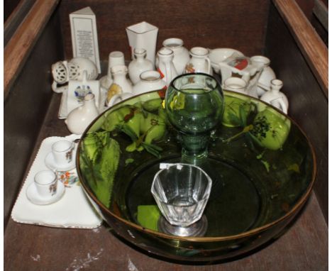 An assortment of household ceramic and glassware ornaments 