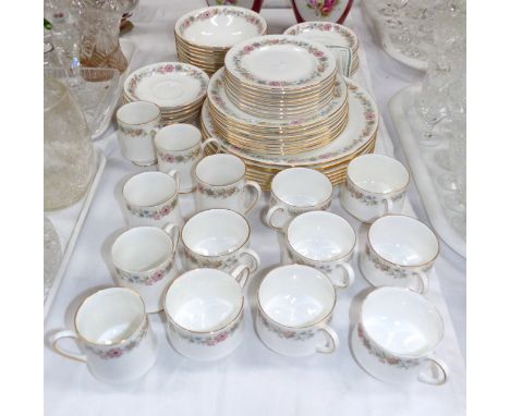 A Royal Albert/Paragon part dinner and tea service "Belinda" (approx 62 pieces)