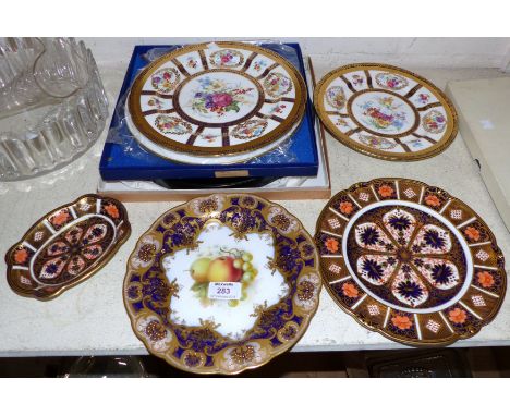 A Royal Crown Derby Japan pattern plate, diameter 9"; a similar dish, length 6"; a Royal Worcester dessert plate (a.f.); othe