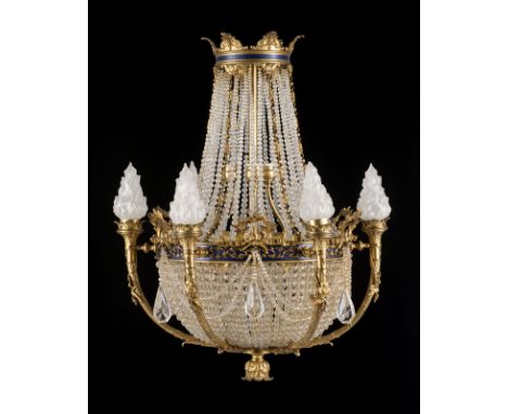 Lustre Montgolfière de style Empire, fin XIXe s., en bronze ciselé et doré à décor de frises de feuille entrelacés, rangs de 