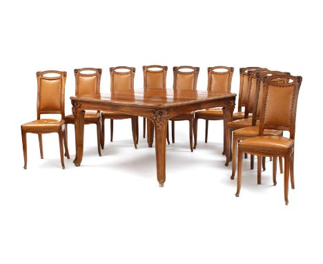 Ensemble de salle à manger, d'époque Art Nouveau, attribué à Louis MAJORELLE (1859-1926), comprenant 12 chaises et 1 table, e