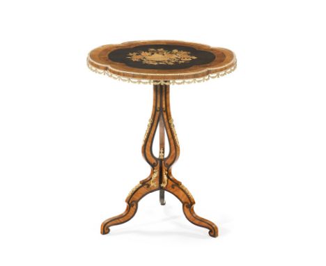 Guéridon d'époque Napoléon III, en placage de bois de rose et bois noirci, plateau polylobé basculant marqueté à décor d'un p