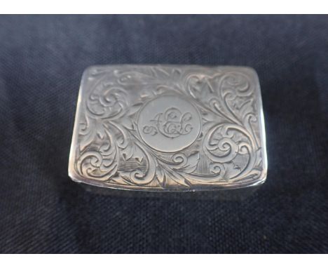 A SILVER SNUFF BOX, GEORGE LOVERIDGEBirmingham 1918, with engraved decoration
