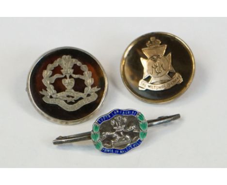 Wiltshire Regiment rose metal and tortoiseshell sweetheart brooch, 2.5cm diameter, together with a Middlesex Regiment silver 
