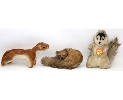 3 Steiff-Tiere: "Gogo", Siebenschläfer und Wiesel. Verschiedene Materialien. 2x mit Knopf, 2x mit Schild (1x lose anbei). L. 