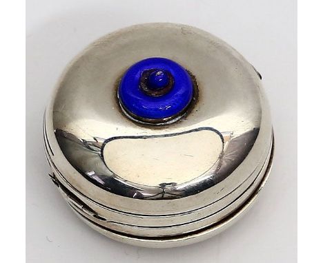 Runder Fotostellrahmen, Boucheron. 925/000 Sterlingsilber, brutto 68 g. Aufklappbar für 4 Fotos, blaue Emaillierung (best.). 