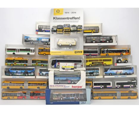 28 Modellautos, Busse Dresden, Herpa, Busch, Rietze, Solaris, Beka, Wörlein,  1:87. Verschiedene Hersteller und Ausführungen.