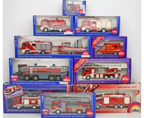 10 Modellautos "Feuerwehr", Siku, 1:50, 1:55. Verschiedene Hersteller und Ausführungen. Je in Originalverpackung. Unbespielt.
