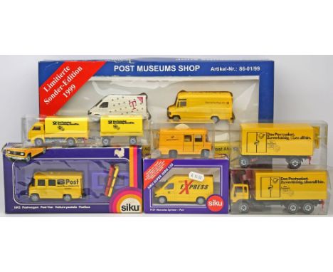 8 Modellautos, Siku. Verschiedene Hersteller und Ausführungen, teils mit Anhänger. Je in Verpackung. Bespielt. 
