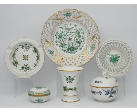 Zuckerdose, Ascher, Vase, Durchbruchteller, Meissen und Deckeldose bzw. Durchbruchschale, Herend. Porzellan. Verschiedene Dek