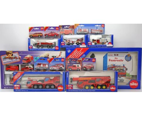 17 Modellautos "Feuerwehr", Siku, verschiedene Maßstäbe. Verschiedene Hersteller und Ausführungen. Je in Originalverpackung. 