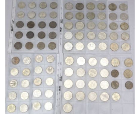 Posten 5- und 10 Mark Münzen BRD. 44 verschiedene 5 Mark-Münzen, dabei Germanisches Museum 1952, Schiller 1955, Markgraf von 