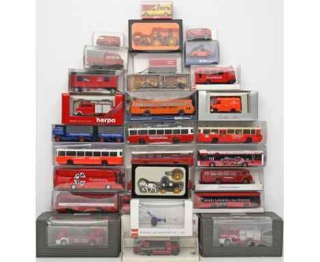 23 Modellautos, 1:87. Darunter Herpa, S.e.s., Busch. Verschiedene Hersteller und Ausführungen, inkl. 3 Anhängern und 2 Kutsch
