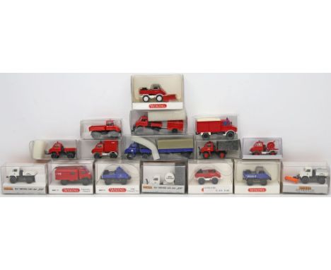 16 Modellautos "Mercedes-Benz Unimog", Wiking, Brekina, Schuco, 1:87. Verschiedene Ausführungen. Je in Originalverpackung. Un