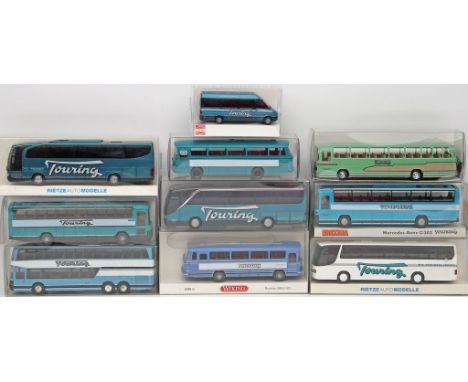10 Modellautos, Busse, Rietze, AWM, Wiking, Brekina, Herpa, Busch, 1:87. Verschiedene Hersteller und Ausführungen. Überwiegen