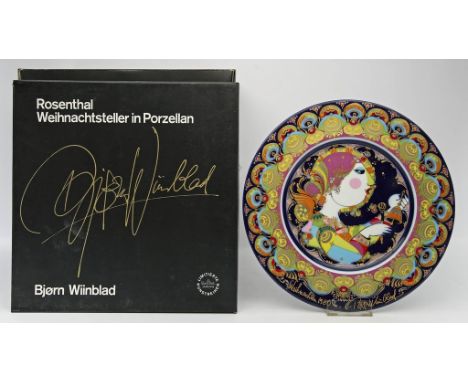 11 Weihnachtsteller "Björn Wiinblad", Rosenthal. Porzellan. Verschiedene Motive in farbigen Druckdekoren. Stempelmarke Rosent