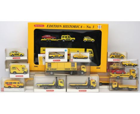 19 Modellautos und 1 Hubschrauber "ADAC", Wiking, Busch, Siku, 1:87. Verschiedene Hersteller und Ausführungen, teils mit Anhä