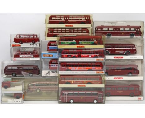17 Modellautos und 2 Anhänger "Deutsche Bundesbahn", Brekina, V&V, Wiking, Schuco, 1:87. Verschiedene Hersteller und Ausführu