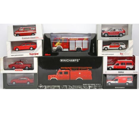 10 Modellautos "Feuerwehr", 1:43. Darunter Minichamps, Herpa, Premium ClassiXXs. Verschiedene Hersteller und Ausführungen. Je