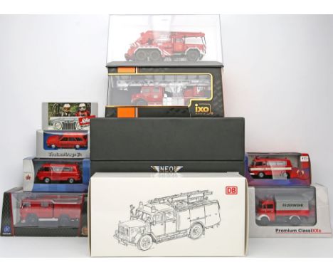 10 Modellautos "Feuerwehr", 1:43. Darunter Neo, Premium ClassiXXs, Ixo, Schuco. Verschiedene Hersteller und Ausführungen. Je 