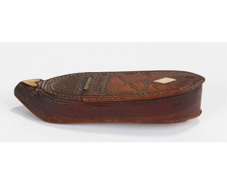 George III mahogany shoe snuff box, the carved shoe with a bone heart inlay to the tip, hinged lid with a bone diamond inlaid