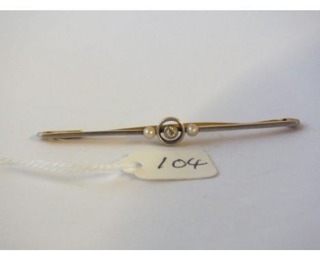 18ct gold pearl and diamond set bar brooch 4.7g inc   