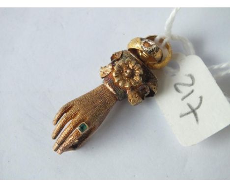 EARLY 19THC GOLD MUFF CHAIN CLASP in the form of a hand with floral cuff, 1.25” long 7.1g.     