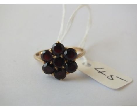9ct garnet cluster ring approx size R     