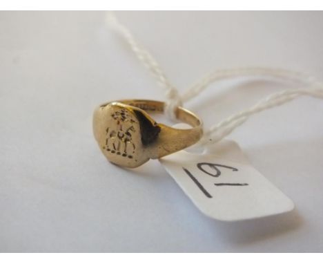 Small 9ct crested signet ring approx size G 2.1g    