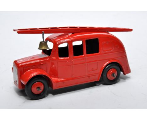 Dinky No. 25h Streamlined Fire Engine. Single issue is in red, with red hubs, and red ladder, as shown. Displays generally go