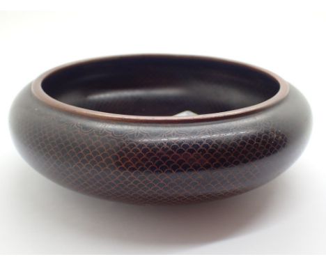 Oriental scale design bronze bowl D: 16 cm  CONDITION REPORT: No damage to the bowl little wear to the base rim suggest no gr