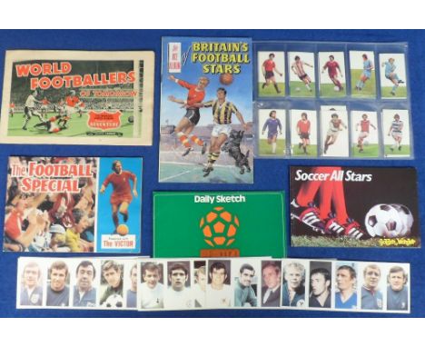 Trade cards, Football, Daily Sketch World Cup Souvenir Album 1970 with uncut set of 40 cards in strips of 5, Thomson Football