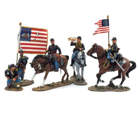 King &amp; Country American Civil War - CW32 Union Kneeling Loading, CW36 Union Sergeant with Flag (a.f. paint loss on hand),