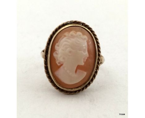 9ct gold ladies antique set cameo ring size K