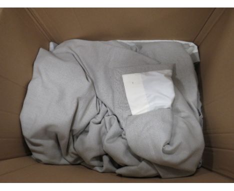 A PAIR OF MODERN HEAVY LINED CURTAINS