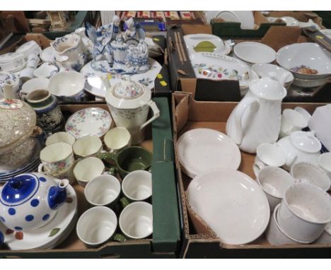 FOUR TRAYS OF ASSORTED CERAMICS TO INCLUDE ROYAL WORCESTER STRAWBERRY FAYRE 