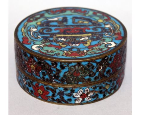 A GOOD 16TH/17TH CENTURY CHINESE WANLI PERIOD CLOISONNE CIRCULAR BOX & COVER, circa 1600, the cover decorated with a taotie m