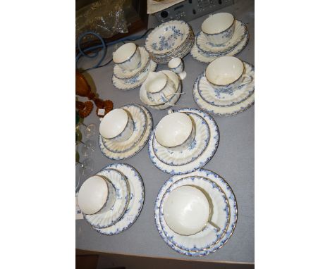 A Royal Worcester 'Mansfield' pattern part breakfast service.