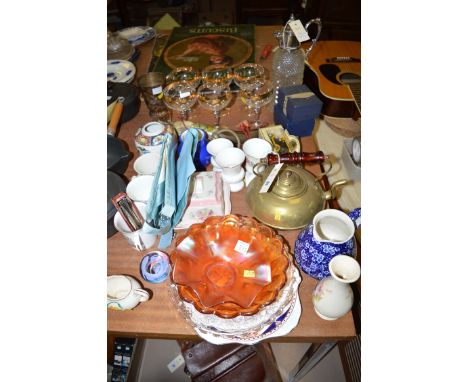 A collection of miscellaneous decorative ceramics, examples by: Aynsley, Royal Grafton, Royal Worcester; and others; glasswar
