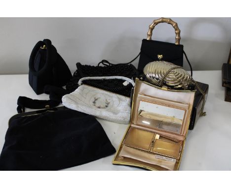 A selection of vintage Ladies handbags 