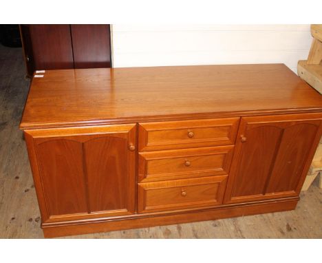 A vintage Stag sideboard 125x46x64cmcollection only 