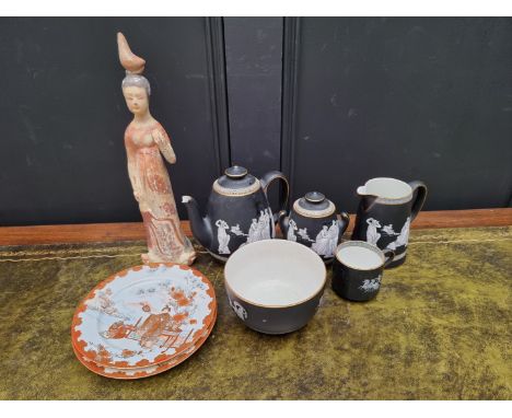 A Victorian Prattware 'Old Greek' pattern part teaset; together with a Chinese Tang style figure; and a pair of Japanese Kuta