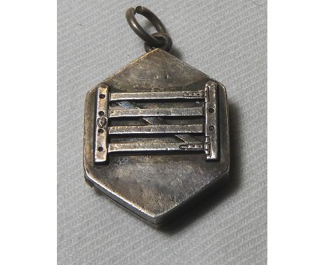SILVER GATE LOCKET 