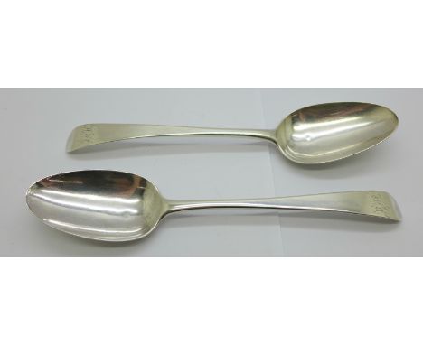 A pair of George III silver spoons, by Hester Bateman, London 1777, 143g 