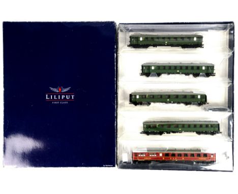 Liliput First Class by Bachmann H0/00 gauge No. 350011 Passenger Car Set, boxed,        